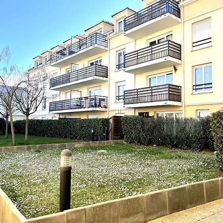 Апартаменти Grand F3 A 30Mn De Paris - Terrasse + Parking Prive Сент-Уан-л'Омон Екстер'єр фото